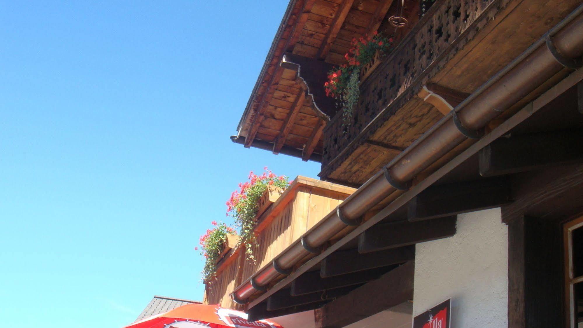 Hotel Restaurant Les Lilas Les Diablerets Exterior photo